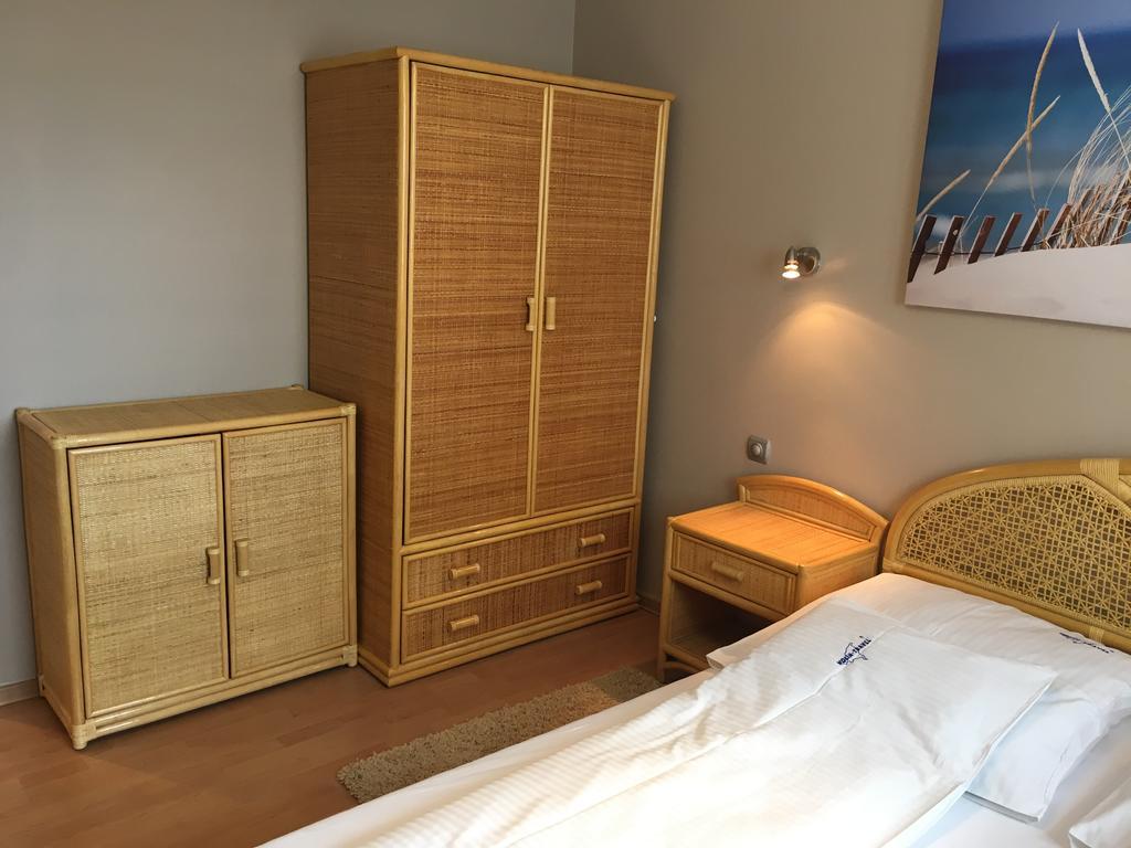 Wolin-Travel Apartament Dom Przy Parku Miedzyzdroje Exterior foto